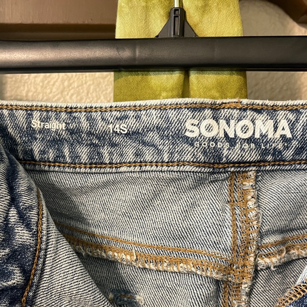 Sonoma Women's Light Blue Cropped Jeans - Picture 3 of 4